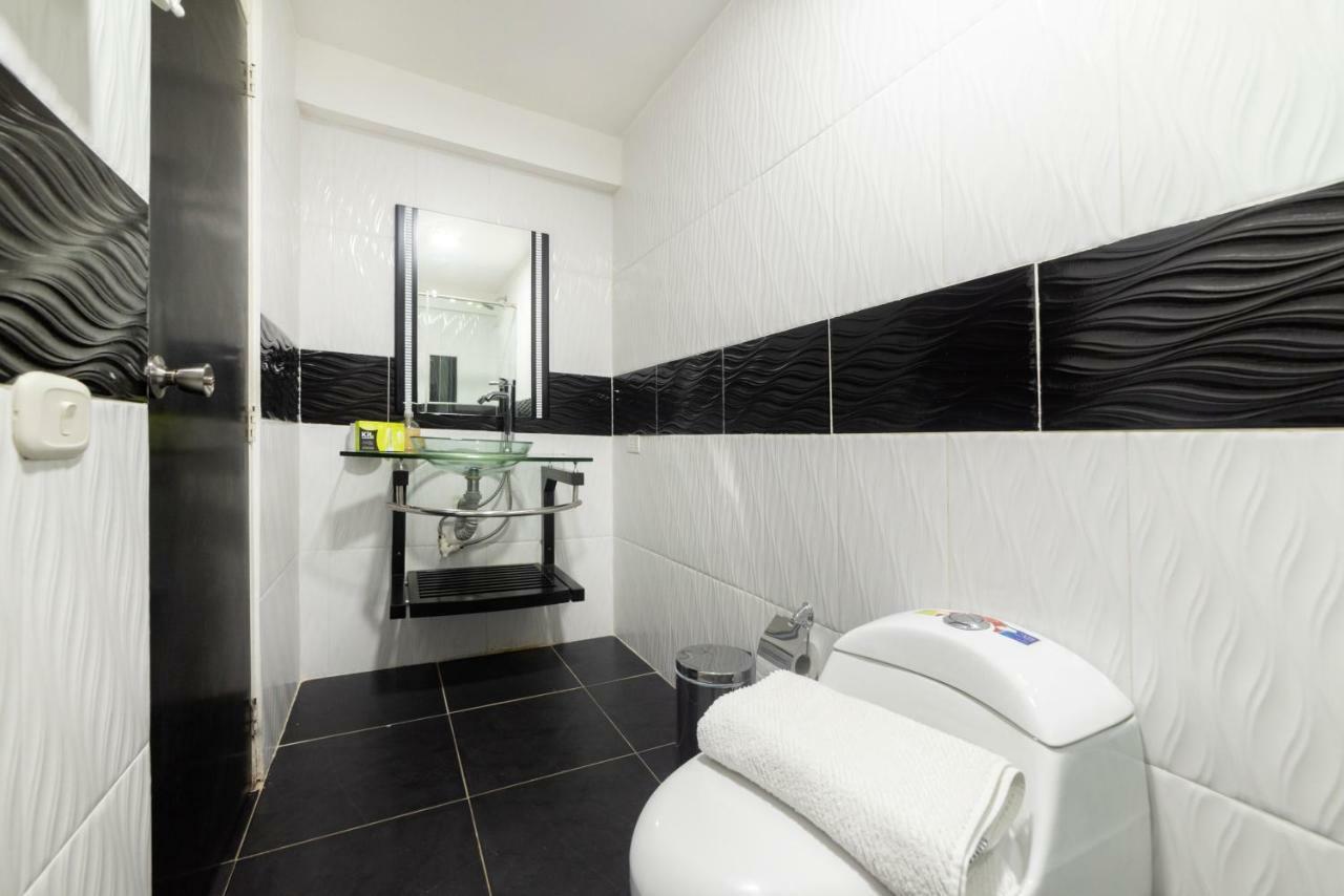 Hotel Green Park كالي المظهر الخارجي الصورة