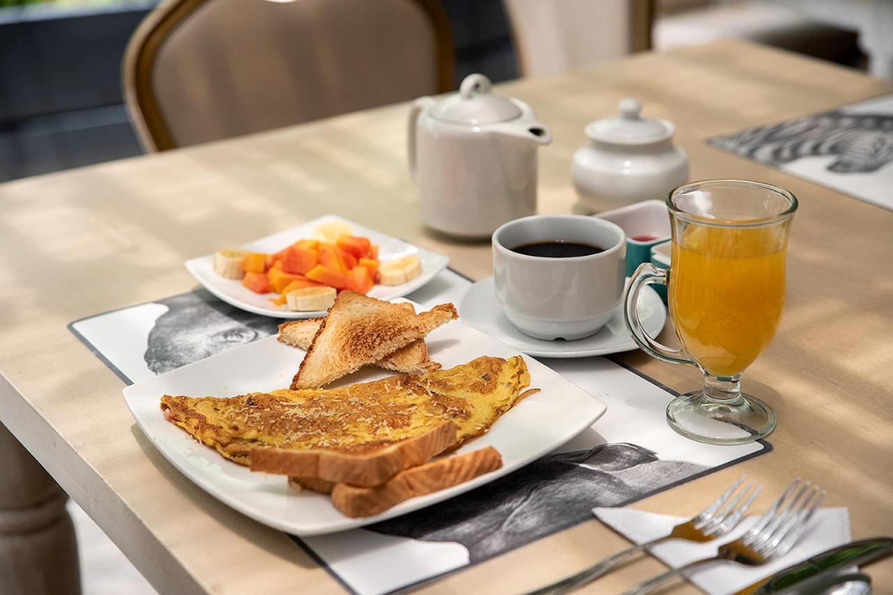 Hotel Green Park كالي المظهر الخارجي الصورة